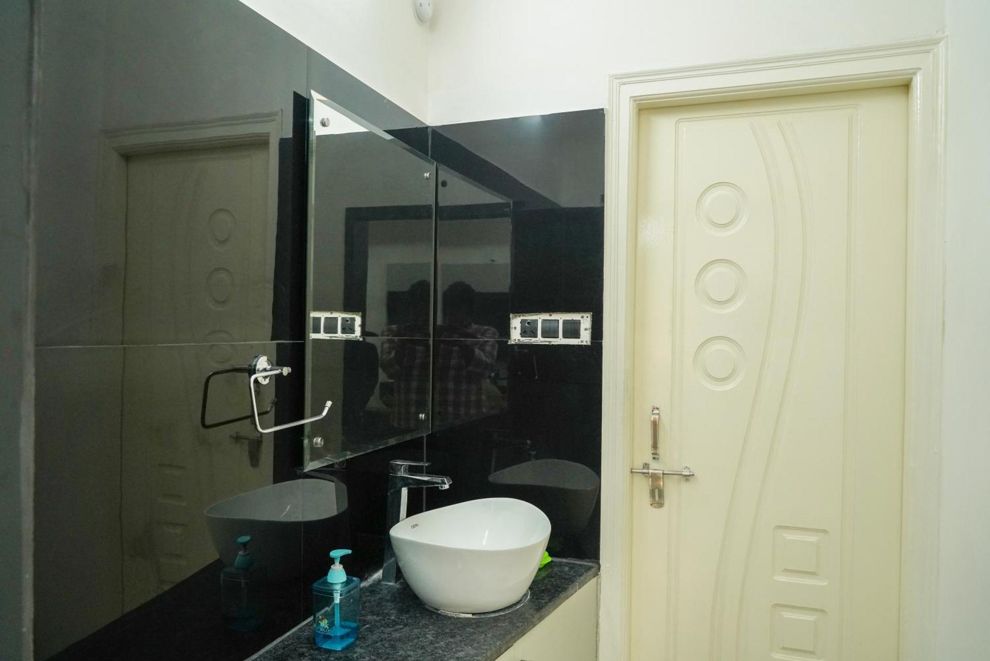 N Cube Serviced Apartments Hyderabad Ngoại thất bức ảnh